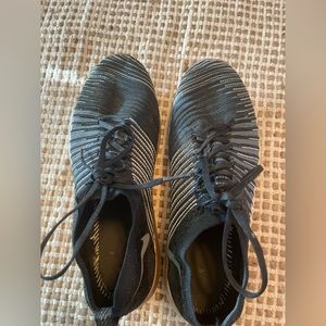 Nice free sneakers